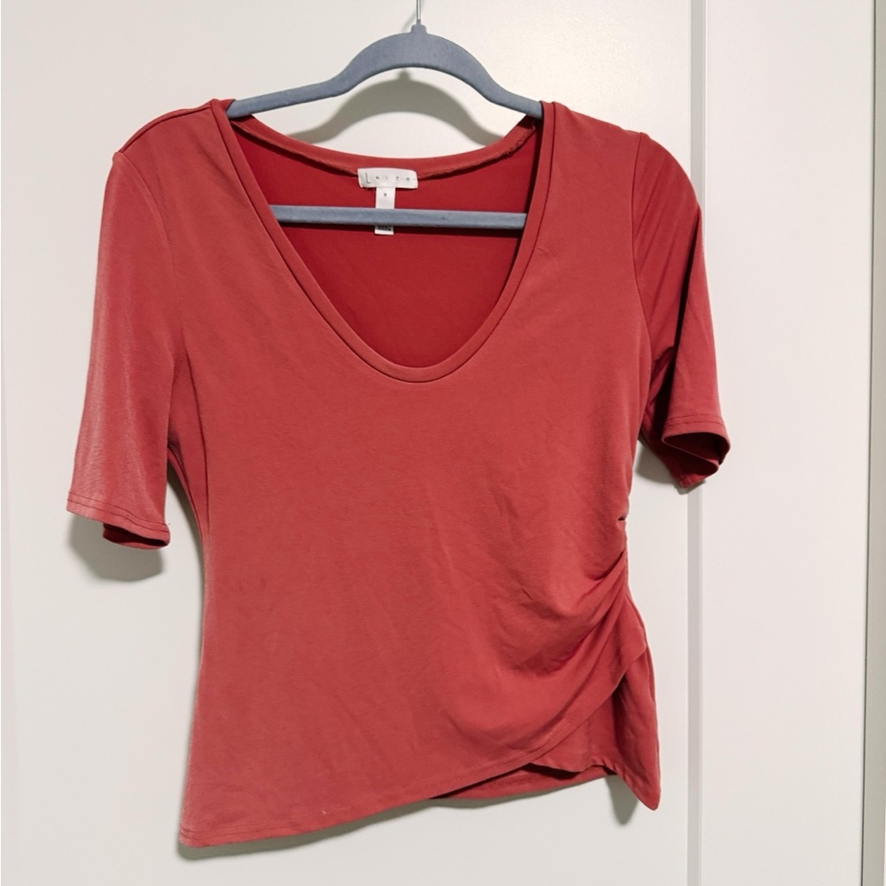 Leith Coral 3/4 elbow sleeve scoop neck top